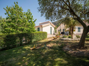 Belvilla by OYO Case Vacanza Villa Garden Mono